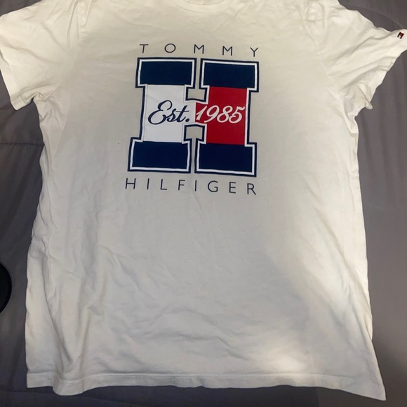 Tommy Hilfiger shirt - Picture 1 of 3